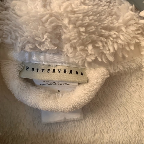 POTTERY BARN, Long Robe, Ecru or Cream color. Size Small. 100 percent polyester. - Picture 3 of 7